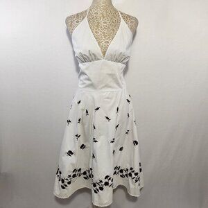 AP.NY Size 12 Women's White Sleeveless Zip Back Floral Embroidered Halter Dress